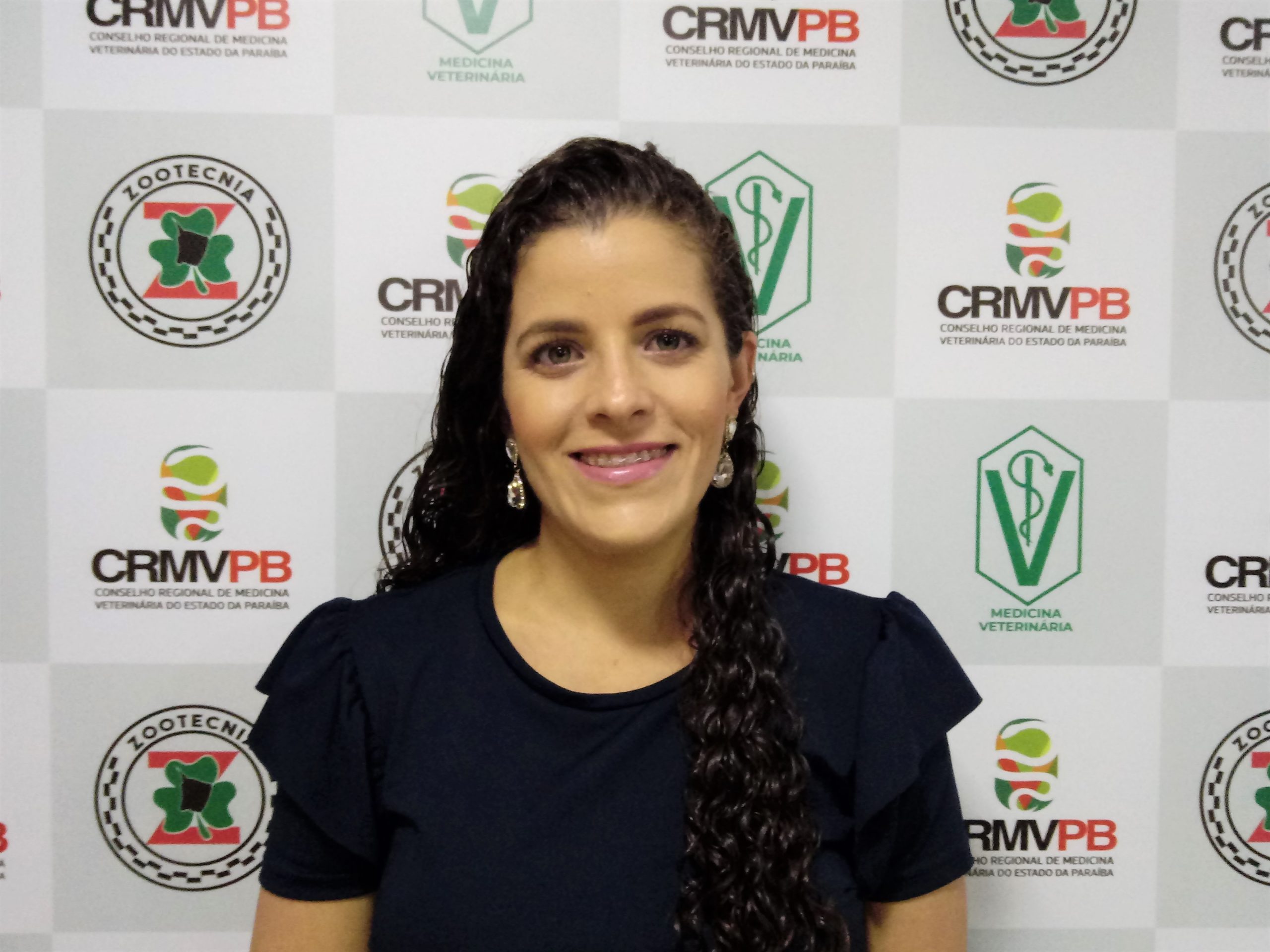 Nina Toralles Caniello Tesoureira