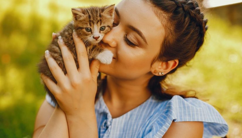 beautiful-and-cute-girl-in-blue-dresses-with-beautiful-hairstyles-and-make-up-sitting (1)